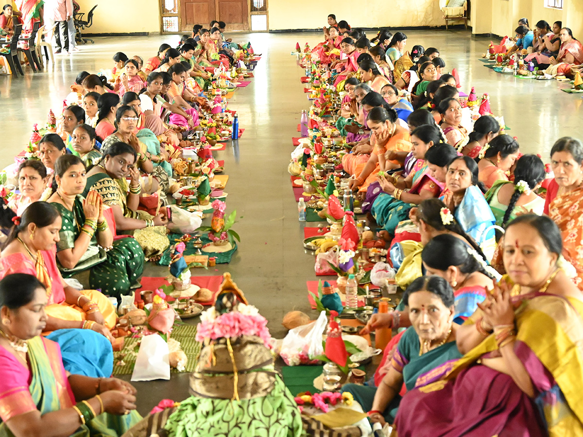 Sravana Sukravaram 2025 Telugu States Photos15