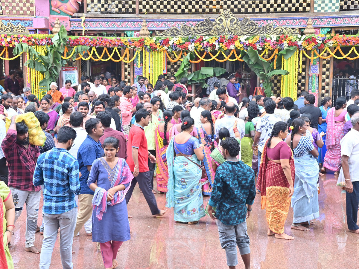 Sravana Sukravaram 2025 Telugu States Photos5