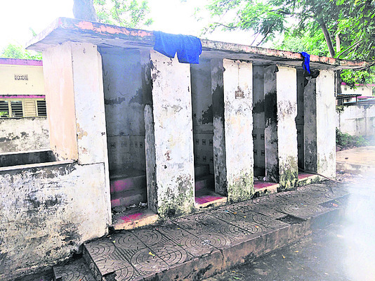 సంక్షోభ హాస్టళ్లు3