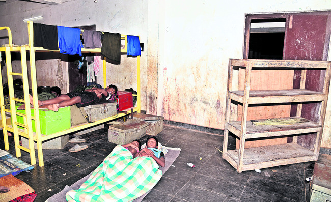 జిల్లాలో హాస్టళ్ల వివరాలు 
1
