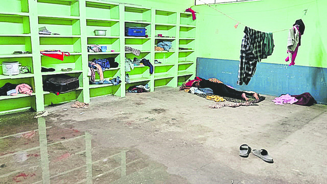 కొరవడిన సంతోషం6
