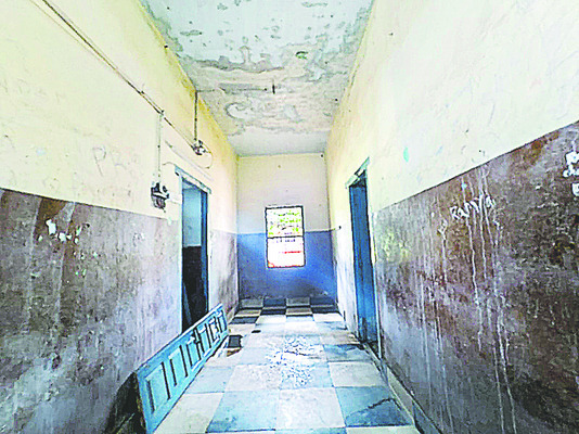హాస్టల్‌.. హడల్‌ 2