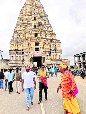 అంజనాద్రికి పోటెత్తిన భక్తులు2