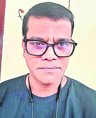 మున్నేరు వాగును పరిశీలించిన డీఎస్పీ3