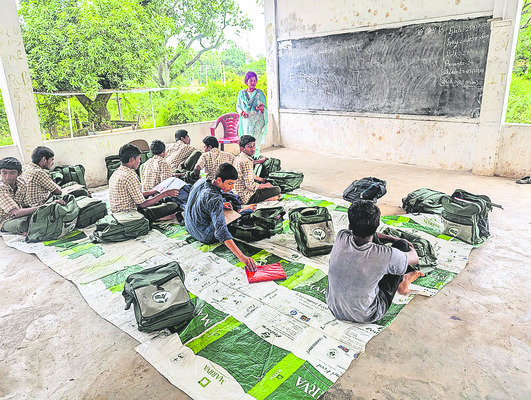 సంక్షామ హాస్టళ్లు1