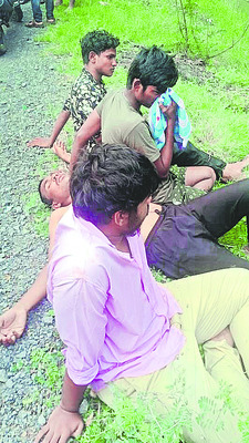 కారు కాలువలో పడి విద్యార్థి మృతి1