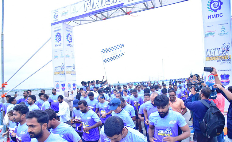 Half Marathon At Ranganayaka Sagar In Siddipet Photos4