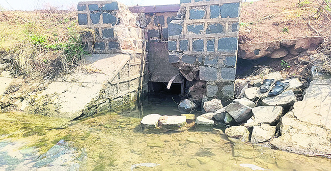 సాగు నీరు వెళ్లేదెలా..?1