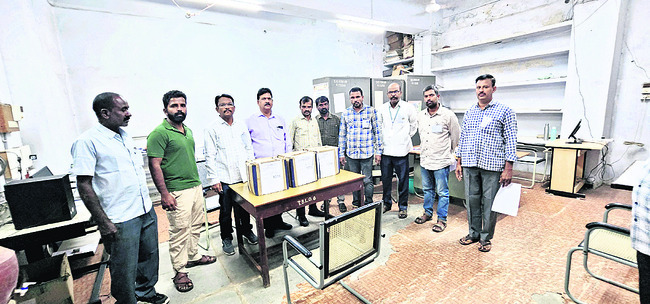 ప్రశాంతంగా సర్వేయర్ల పరీక్షలు3