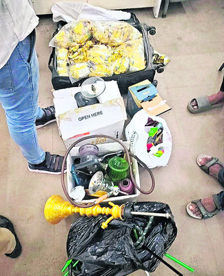 బాంబు బూచీతో కలకలం 1