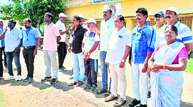 ఉత్సాహంగా అథ్లెటిక్స్ ఎంపికలు1