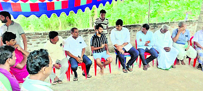 అధికార లాంఛనాలతో డీఎస్పీ అంత్యక్రియలు 1