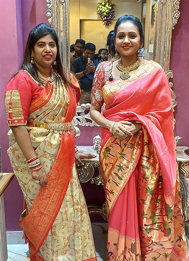 Anchor Suma creates buzz at jewelry shop opening3