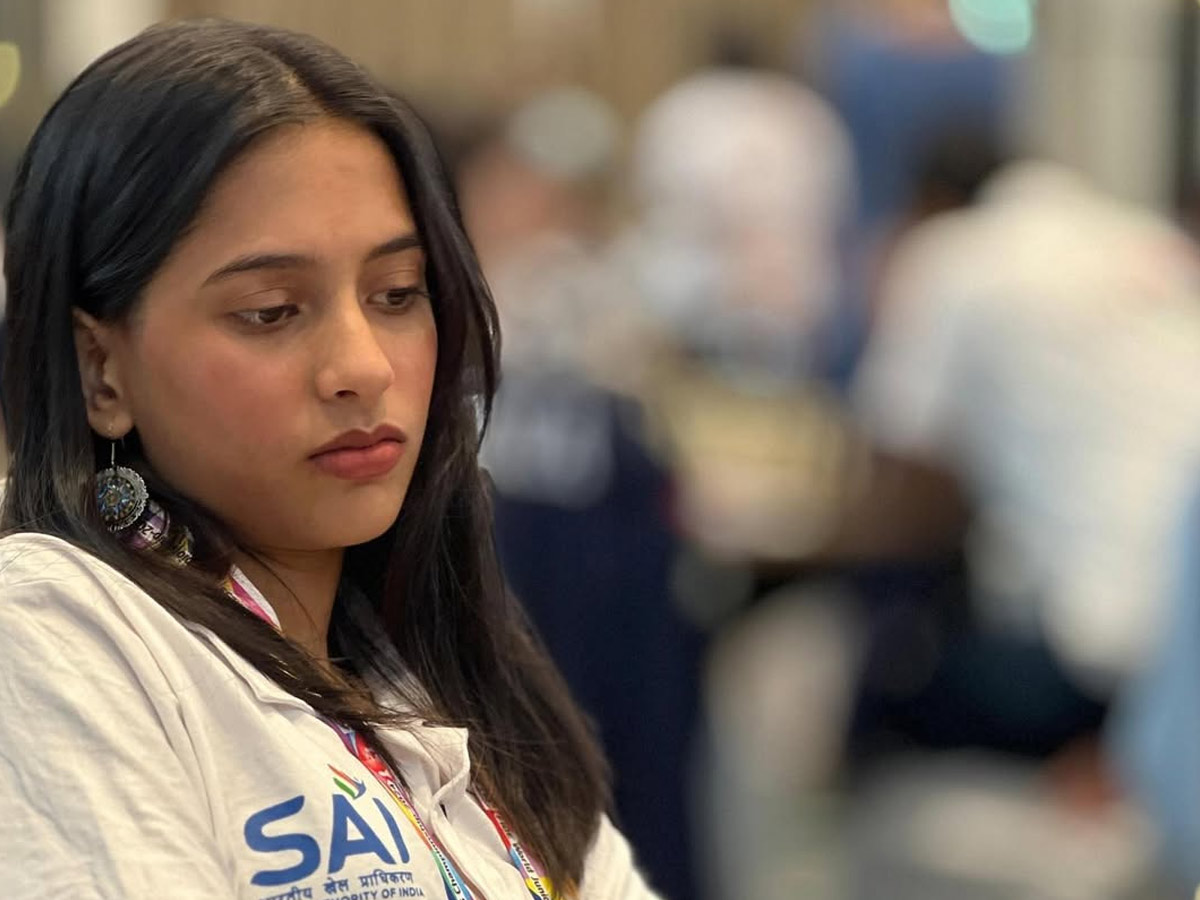 Divya Deshmukh is the first Indian woman champion, Becomes Grandmaster Photos17