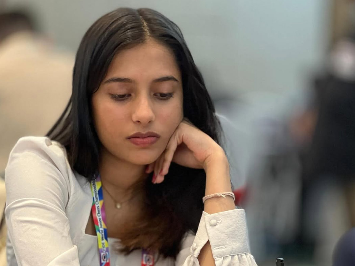 Divya Deshmukh is the first Indian woman champion, Becomes Grandmaster Photos18