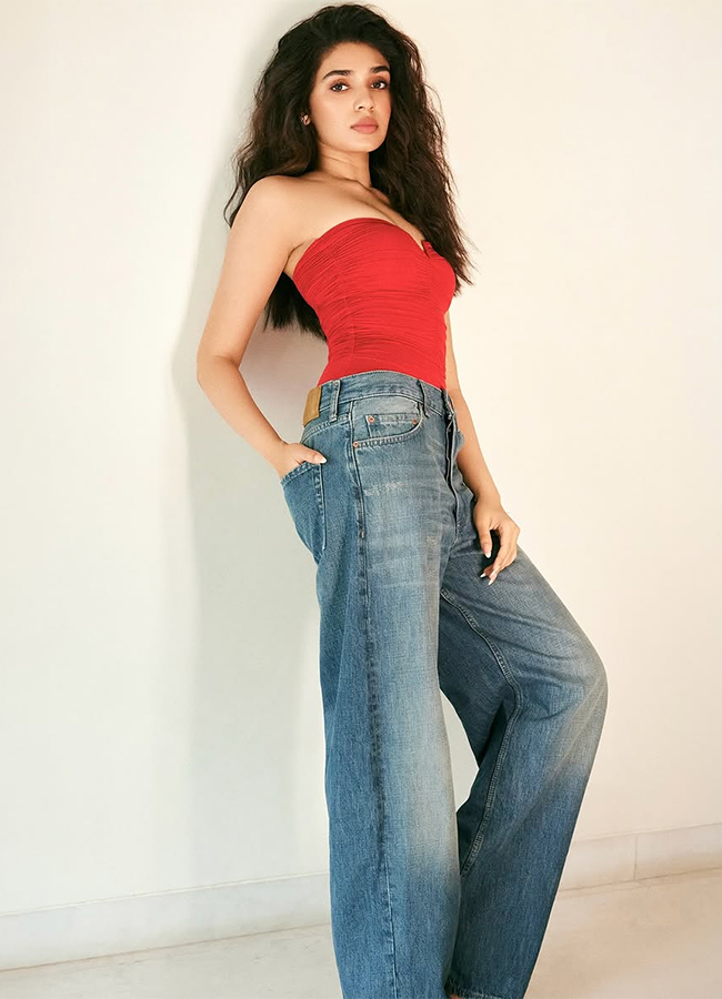Tollywood Actress Krithi Shetty Red Dresses Photos12