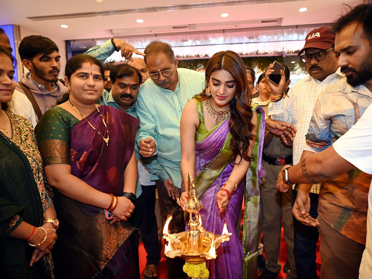 Tollywood Actress Nidhhi Agerwal Anantapur Photos3