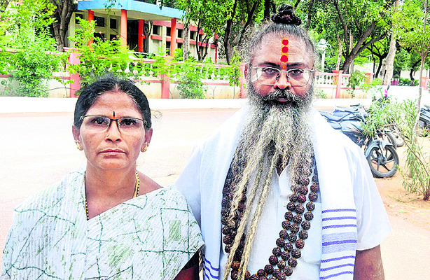 బాధితులపైనే అక్రమ కేసు బనాయింపు 1