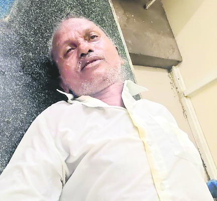 బురద పొలంలో పడి రైతు మృతి 1