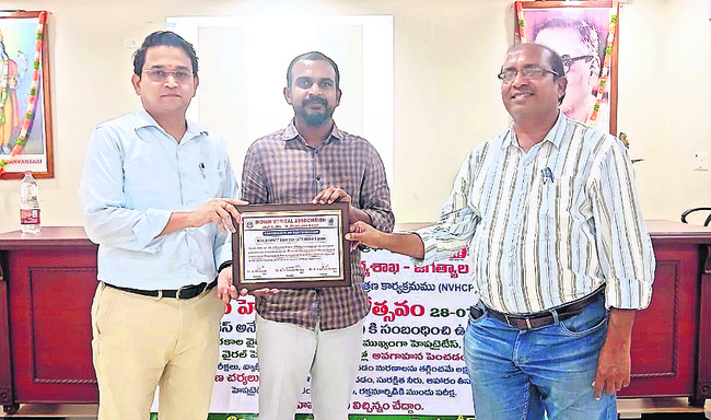 ఆండాళ్ అమ్మవారికి పంచామృతాభిషేకం
1