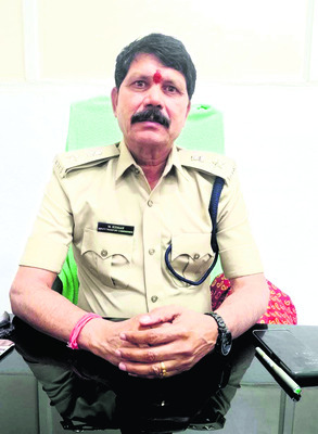 వాహనదారుడి జేబుకు చిల్లు..! 1