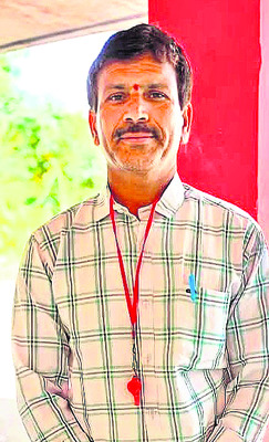 ఆర్టీసీ బస్సు ఢీకొని ప్రభుత్వ  ఉపాధ్యాయుడి మృతి2