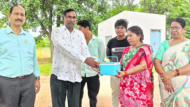 మాతృమూర్తుల కళ్లు సజీవం 1
