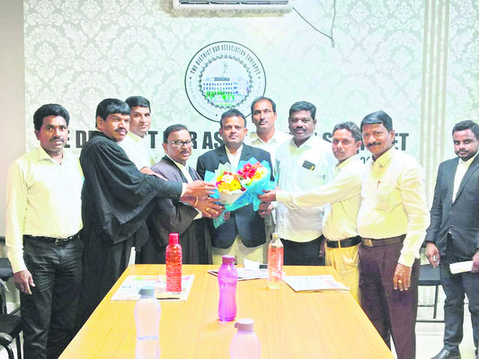 నేడు హుజూర్‌నగర్‌కు  మంత్రి ఉత్తమ్‌ రాక
1