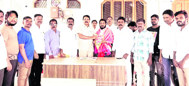 స్థానిక ఎన్నికల్లో గెలుపే లక్ష్యం
1