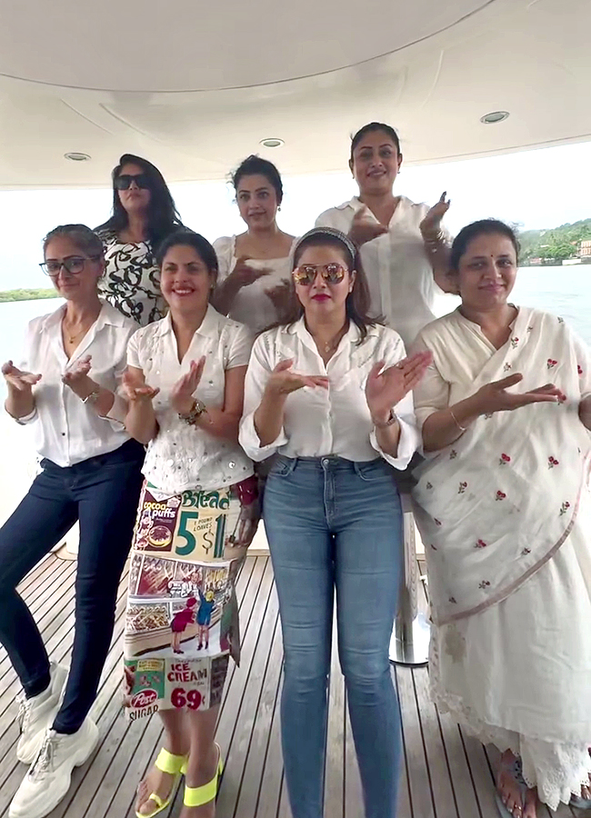 90s Stars Reunite in Style: A Joyful Celebration in Goa13