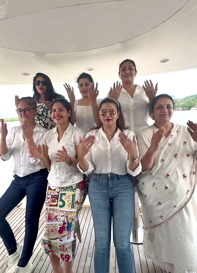90s Stars Reunite in Style: A Joyful Celebration in Goa16