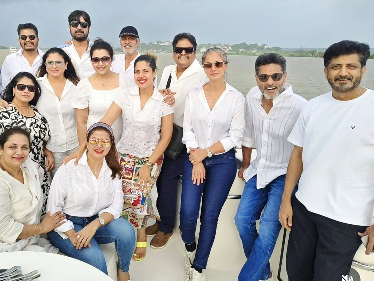 90s Stars Reunite in Style: A Joyful Celebration in Goa4