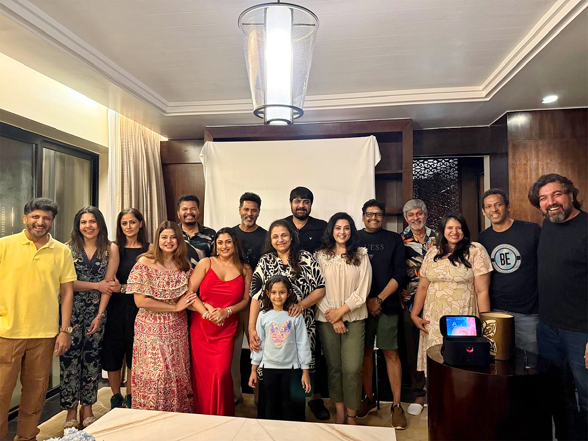 90s Stars Reunite in Style: A Joyful Celebration in Goa6