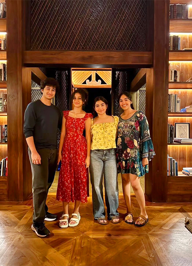 Mahesh Babu Family Trip in Sri Lanka Photos3