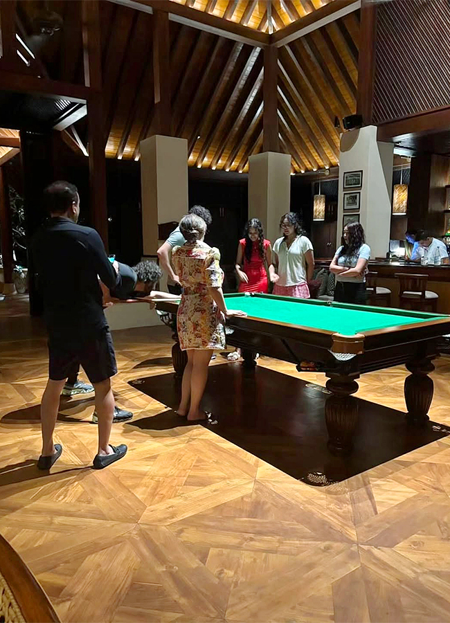 Mahesh Babu Family Trip in Sri Lanka Photos4