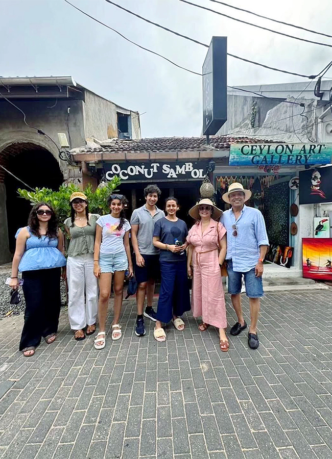 Mahesh Babu Family Trip in Sri Lanka Photos6