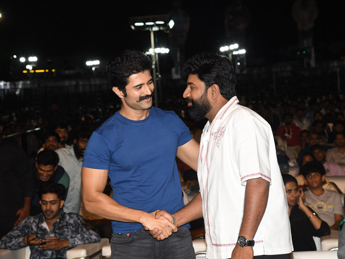 Vijay Deverakonda KINGDOM Pre Release Event Photos11