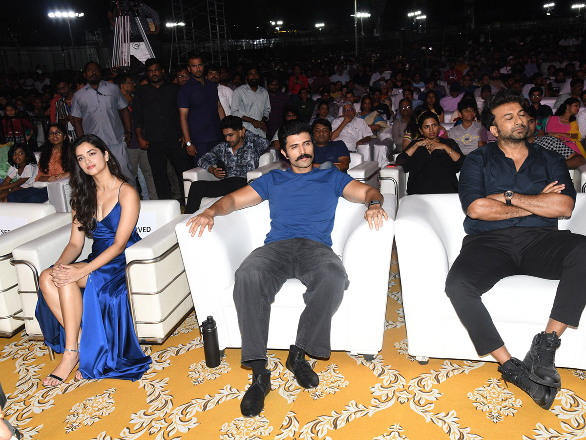 Vijay Deverakonda KINGDOM Pre Release Event Photos19