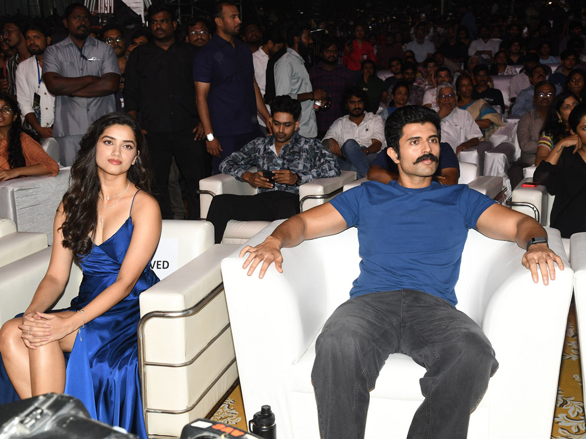 Vijay Deverakonda KINGDOM Pre Release Event Photos20