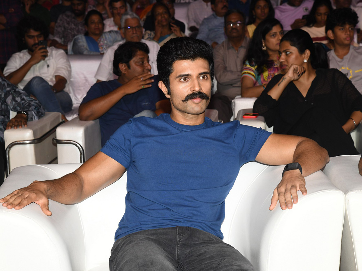 Vijay Deverakonda KINGDOM Pre Release Event Photos21