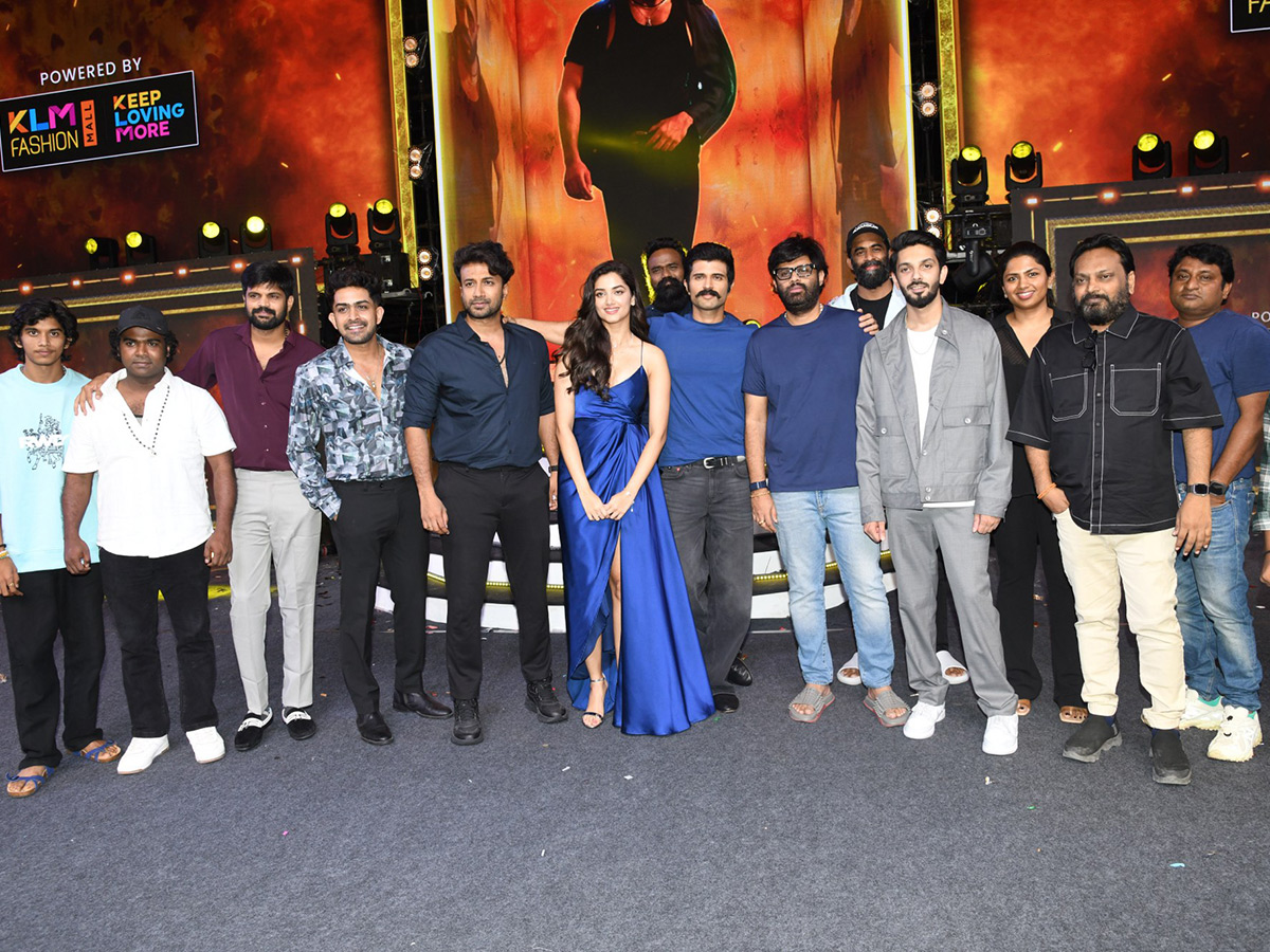 Vijay Deverakonda KINGDOM Pre Release Event Photos9