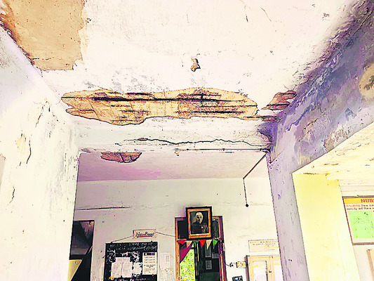 తప్పిన పెనుప్రమాదం..1