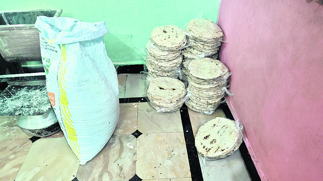రొట్టెల తయారీతో జీవనోపాధి 1
