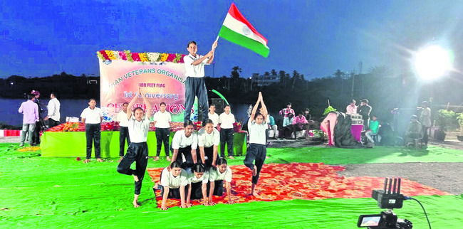 100 అడుగుల జెండా ఏర్పాటు అభినందనీయం1