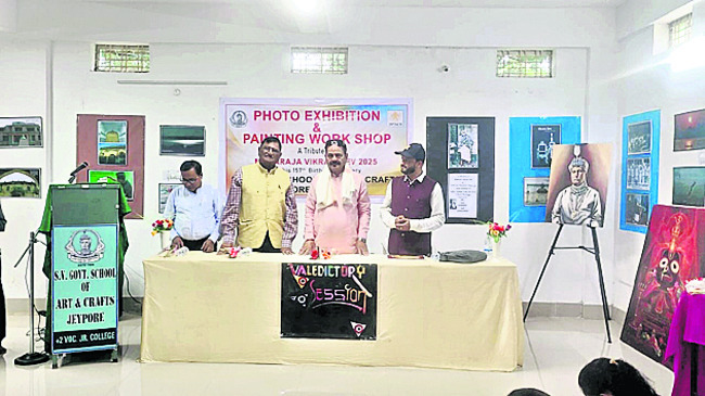 ● చిత్రకారులకు ఘన సత్కారం2