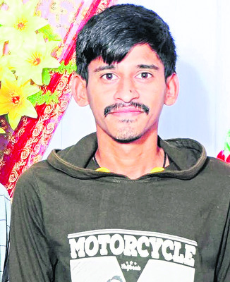 బాగున్న రోడ్ల  ధ్వంసం
1