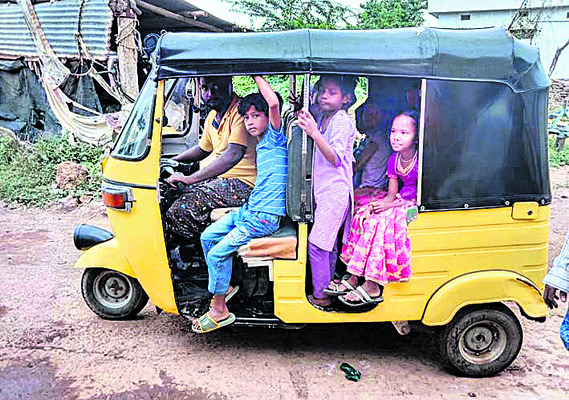 పల్లె విద్యార్థులకు ప్రభుత్వ బడుల్లో సరైన విద్య అందడం ల1