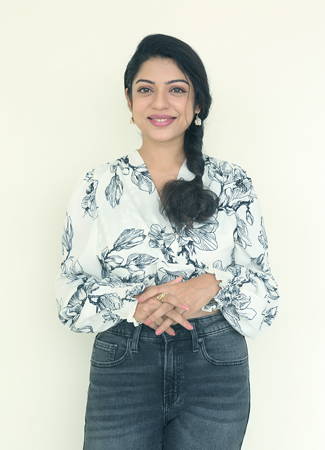 Actress Varsha Bollamma Interview Photos In Thammudu Movie6