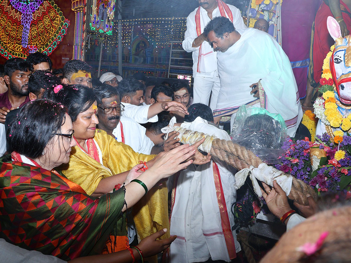 Bonalu 2025 : Balkampet Yellamma Rathotsavam 202513