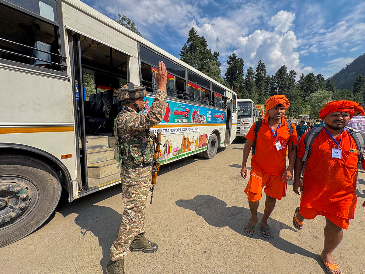 The Amarnath Yatra Being Welcomed Photos15